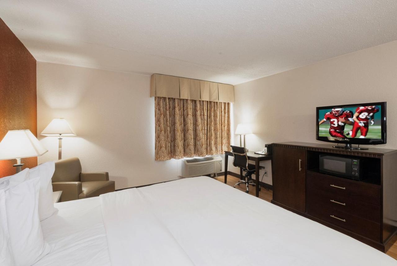 Red Roof Inn & Suites Mt Holly - Mcguire Afb Westampton Dış mekan fotoğraf
