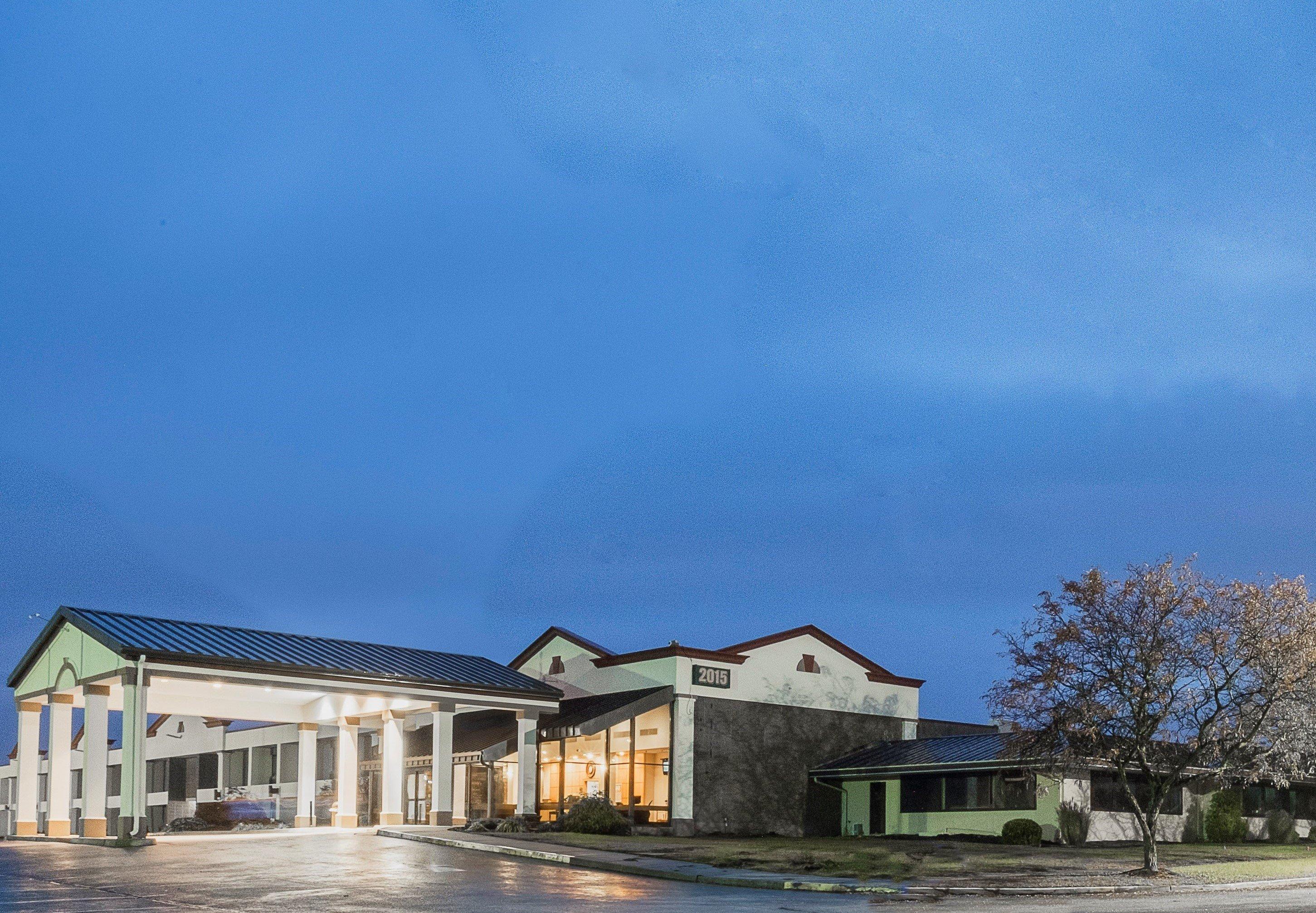 Red Roof Inn & Suites Mt Holly - Mcguire Afb Westampton Dış mekan fotoğraf