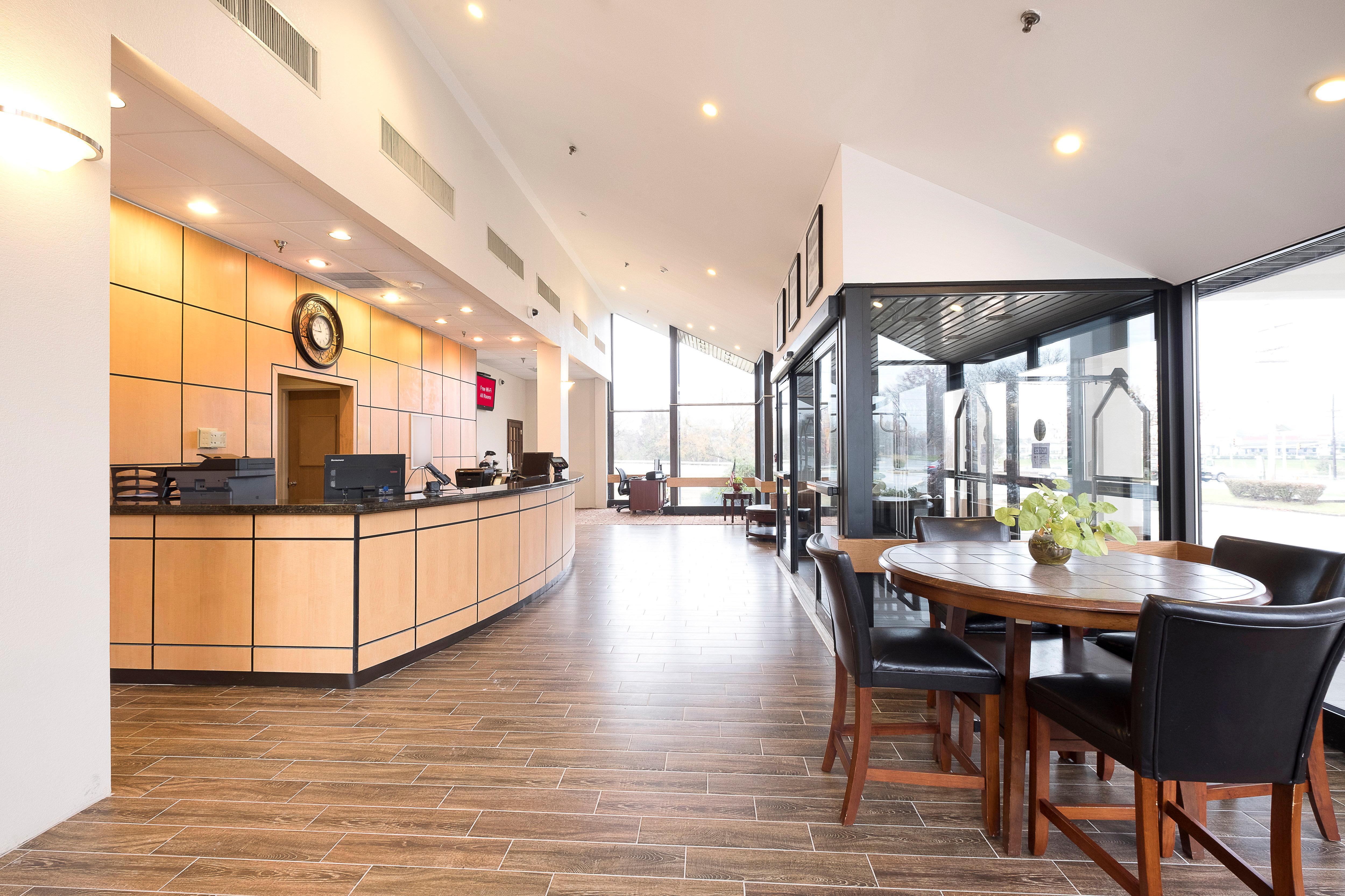 Red Roof Inn & Suites Mt Holly - Mcguire Afb Westampton Dış mekan fotoğraf