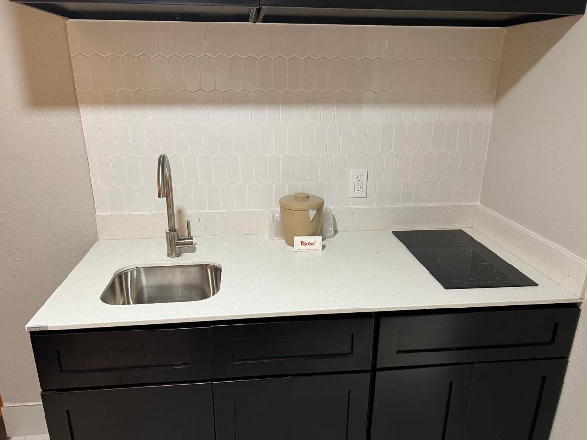 Red Roof Inn & Suites Mt Holly - Mcguire Afb Westampton Dış mekan fotoğraf